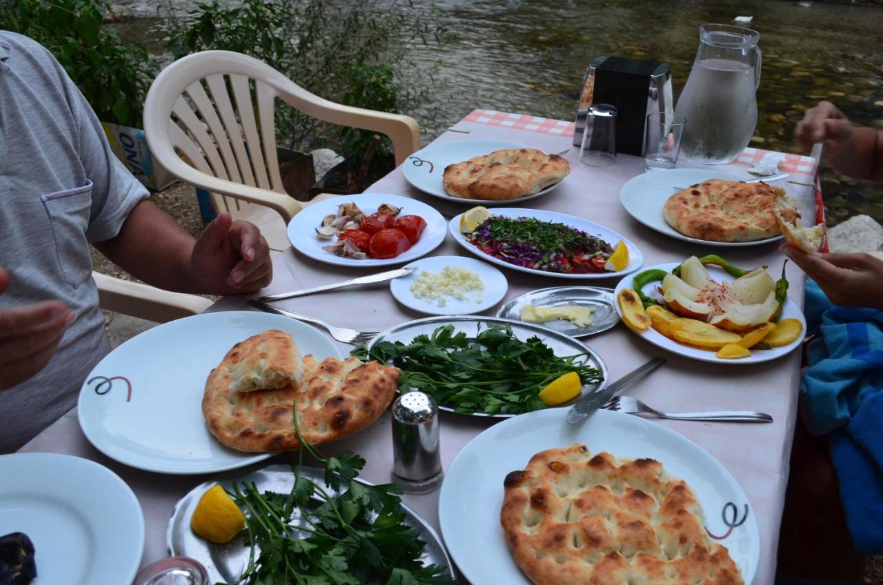 Çıralı Tunays Pansiyon Bed & Breakfast エクステリア 写真