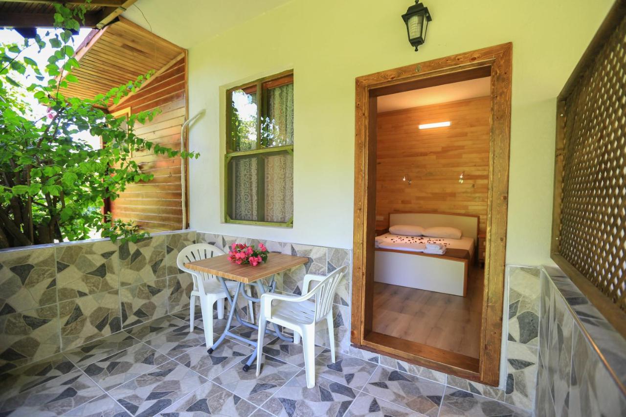 Çıralı Tunays Pansiyon Bed & Breakfast エクステリア 写真