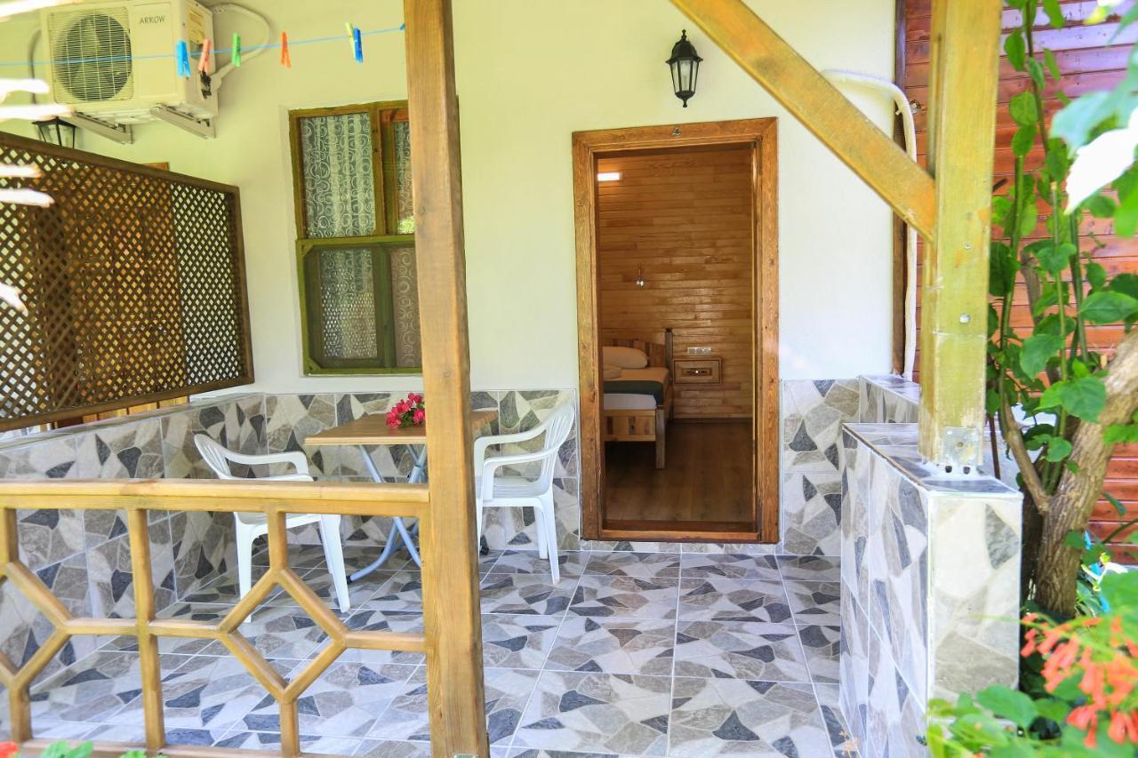 Çıralı Tunays Pansiyon Bed & Breakfast エクステリア 写真