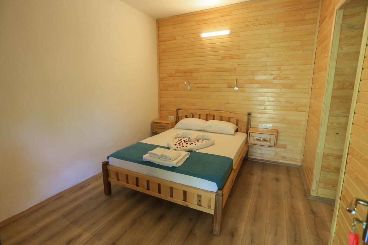 Çıralı Tunays Pansiyon Bed & Breakfast エクステリア 写真