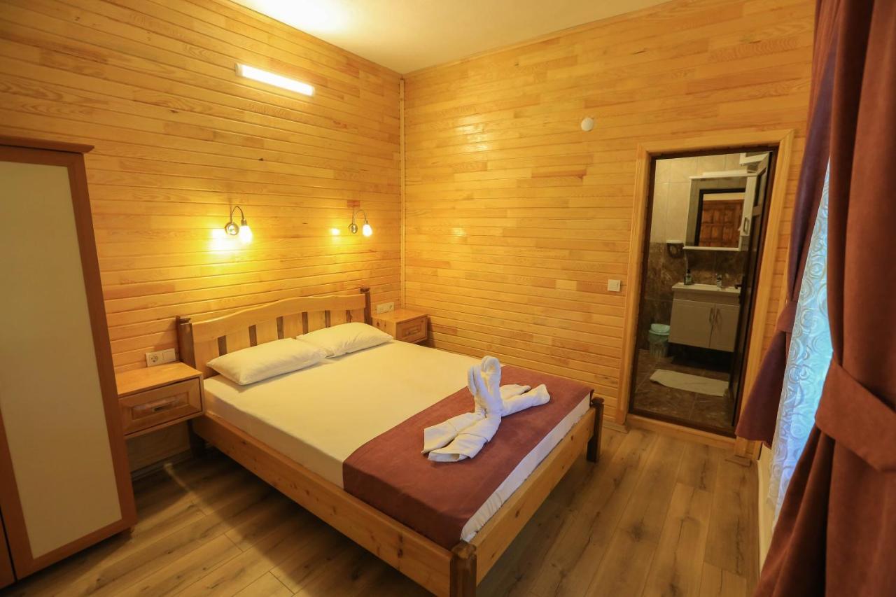 Çıralı Tunays Pansiyon Bed & Breakfast エクステリア 写真