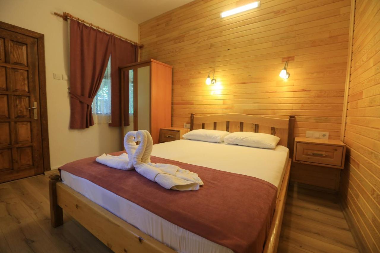 Çıralı Tunays Pansiyon Bed & Breakfast エクステリア 写真