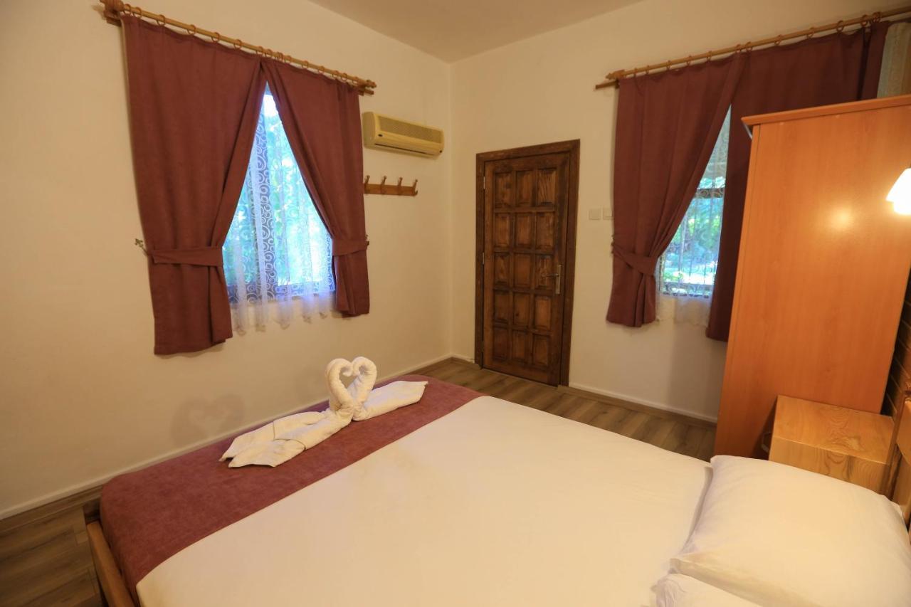 Çıralı Tunays Pansiyon Bed & Breakfast エクステリア 写真